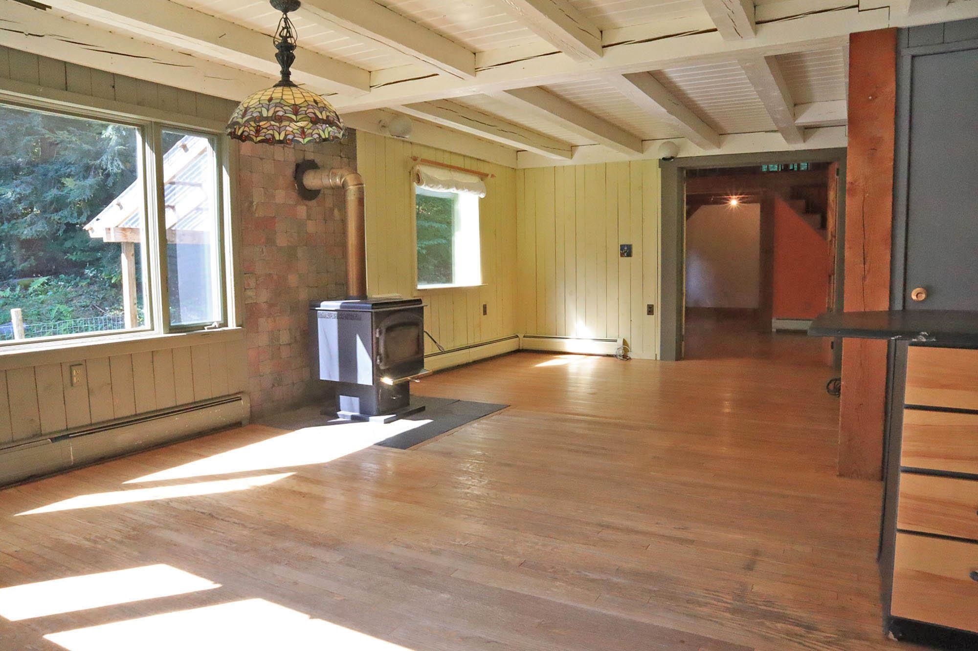 104 Wardon Road Putney, VT 05346 - Photo 12 of 38