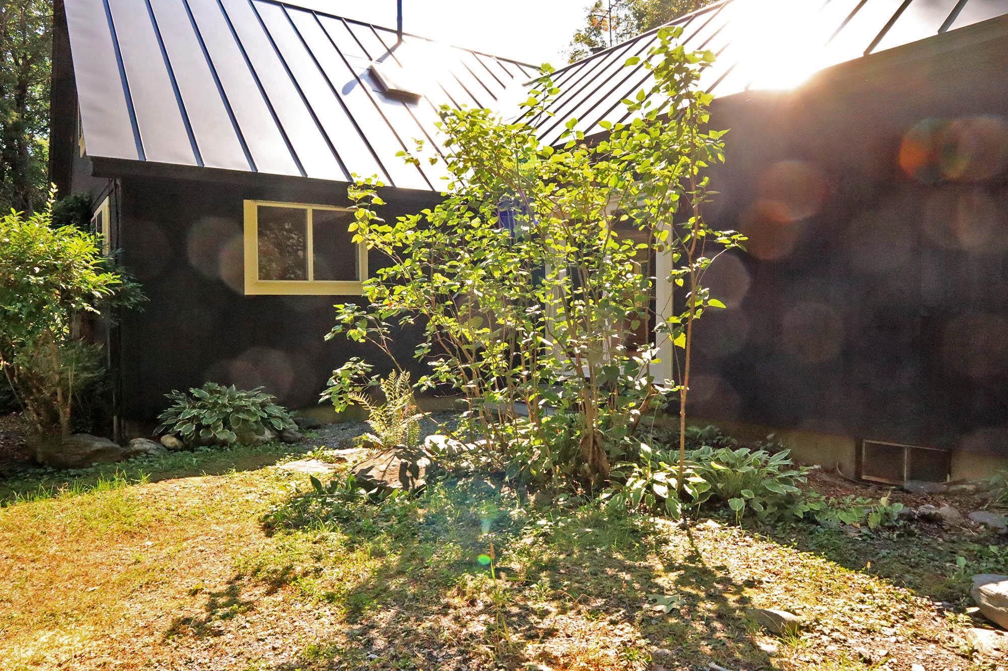 104 Wardon Road Putney, VT 05346 - Photo 3 of 38