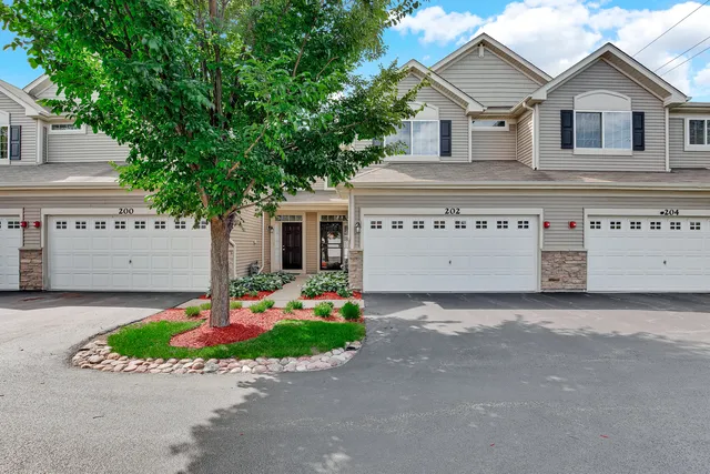 $255,000 | 202 Owen Street, Matteson, IL 60443