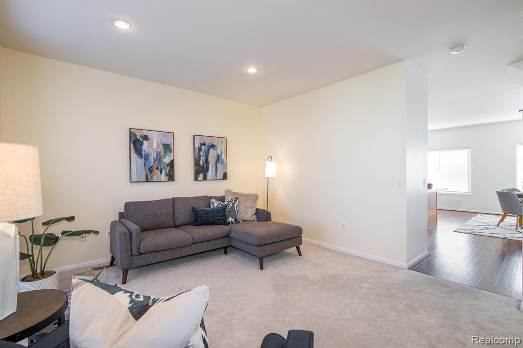 36180 Dominion Circle Sterling Heights, MI 48310 - Photo 11 of 24