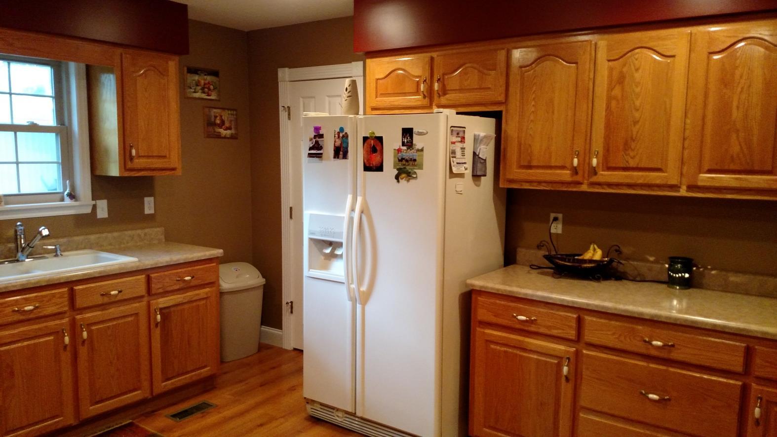 2181 Riverton Road Jamestown, TN 38556 - Photo 4 of 16 4 CUSTOM CABINETS - KITCHEN