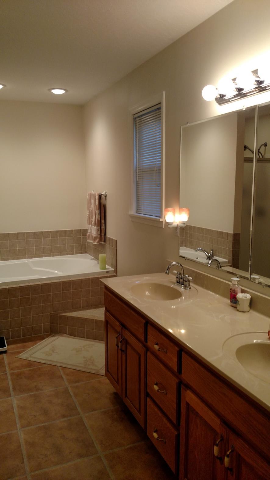 2181 Riverton Road Jamestown, TN 38556 - Photo 6 of 16 6 MASTER BA. DOUBLE VANITY