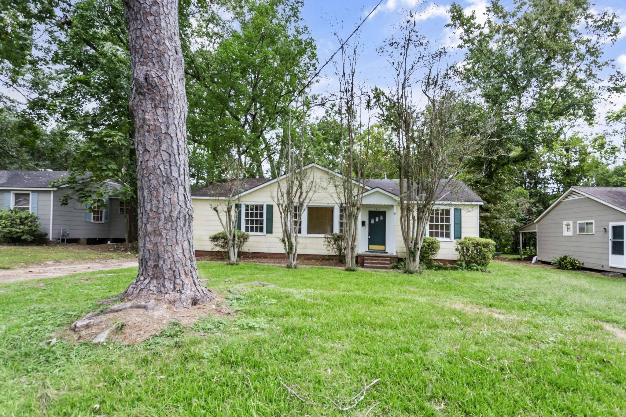 1945 Edinburgh Avenue Baton Rouge, LA 70808 - Photo 1 of 11 Gallery Image 1