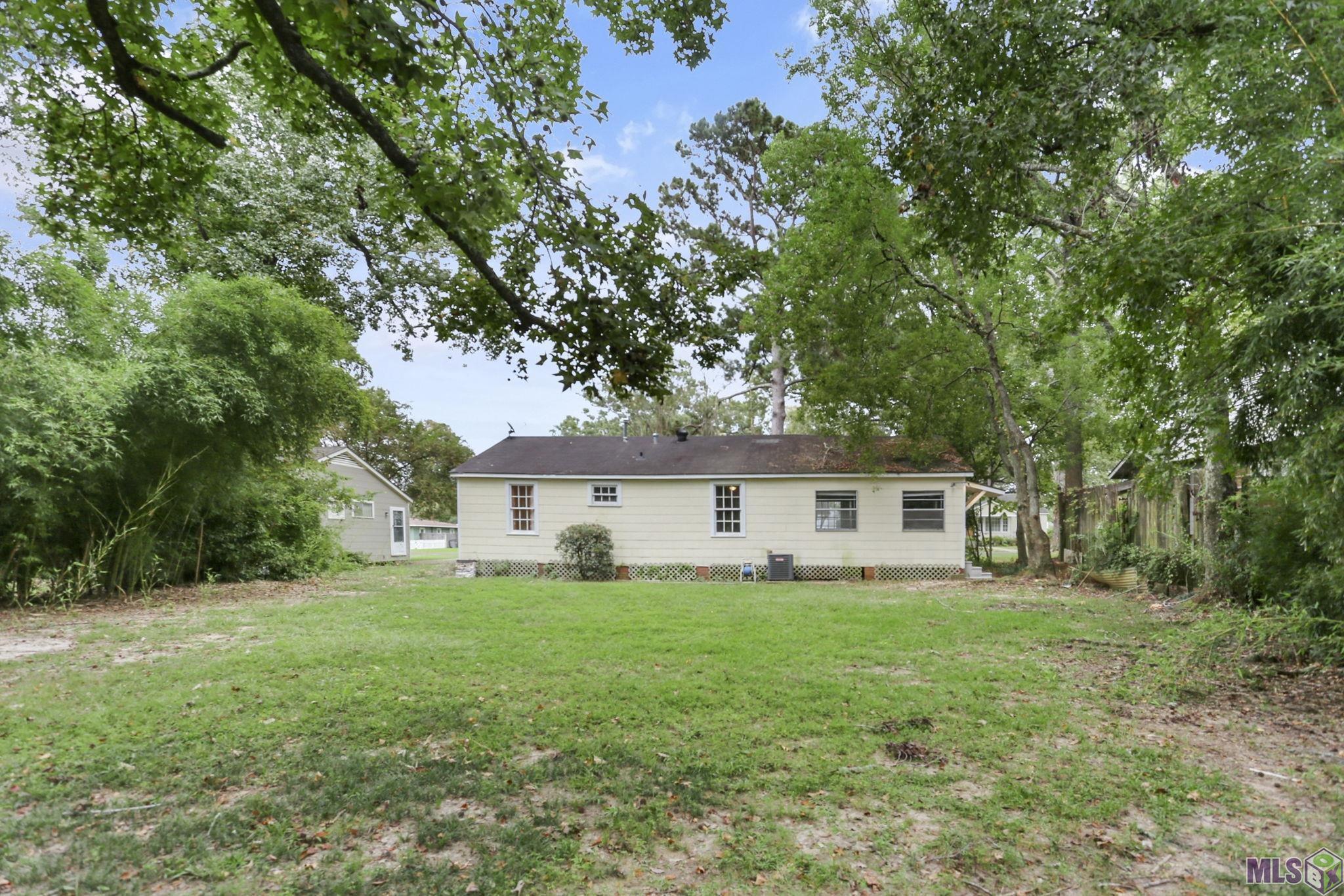1945 Edinburgh Avenue Baton Rouge, LA 70808 - Photo 2 of 11 Gallery Image 2