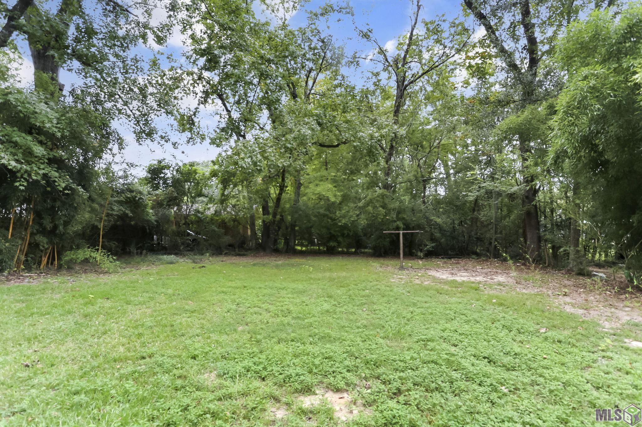 1945 Edinburgh Avenue Baton Rouge, LA 70808 - Photo 3 of 11 Gallery Image 3
