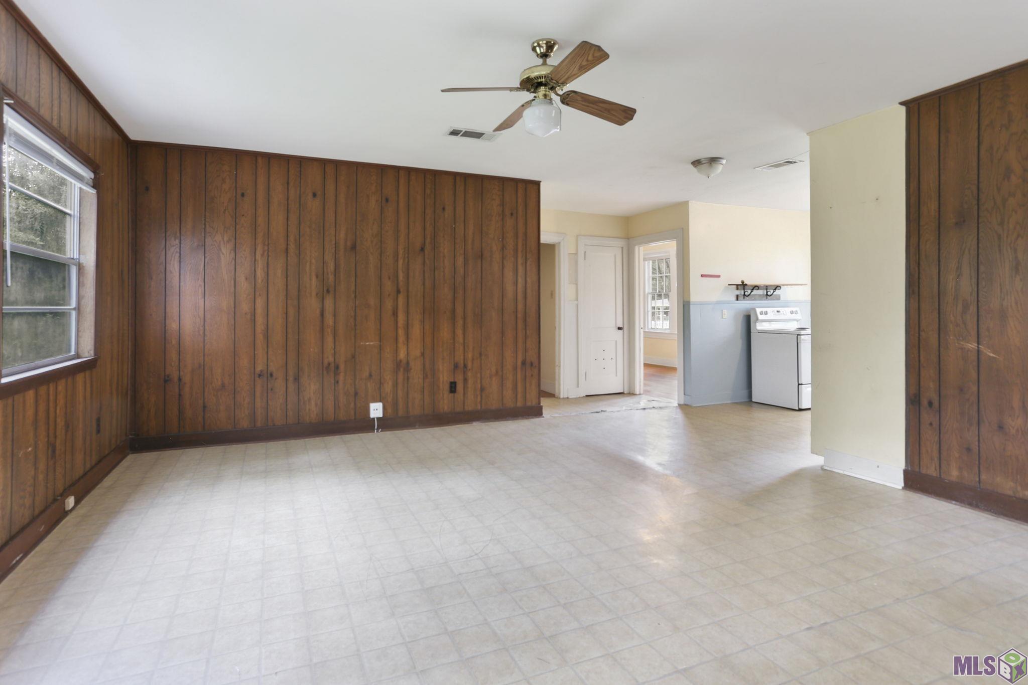 1945 Edinburgh Avenue Baton Rouge, LA 70808 - Photo 6 of 11 Gallery Image 6