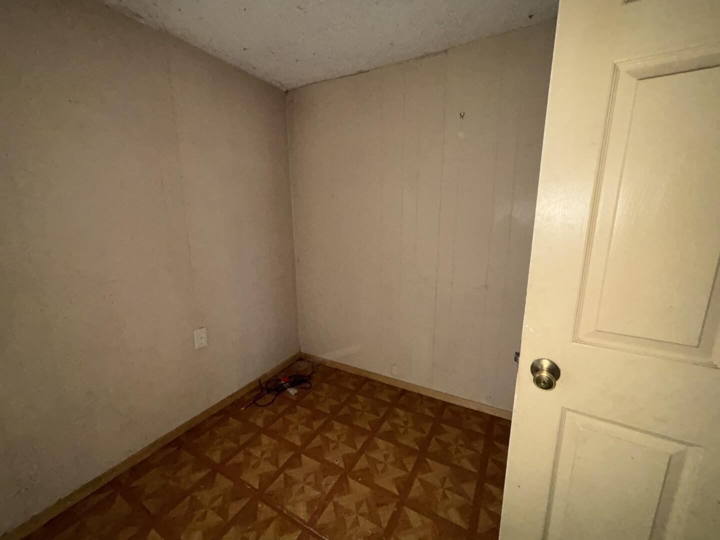 2513 Amherst Street Lubbock, TX 79415 - Photo 16 of 28 Bedroom 1b