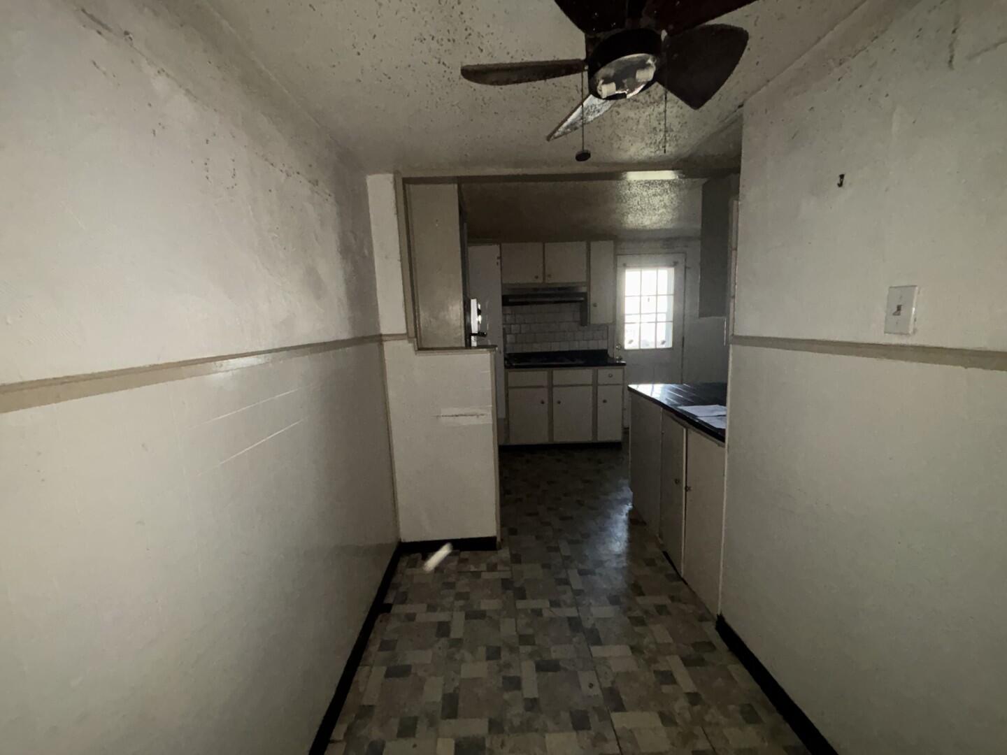 2513 Amherst Street Lubbock, TX 79415 - Photo 17 of 28 Hallway