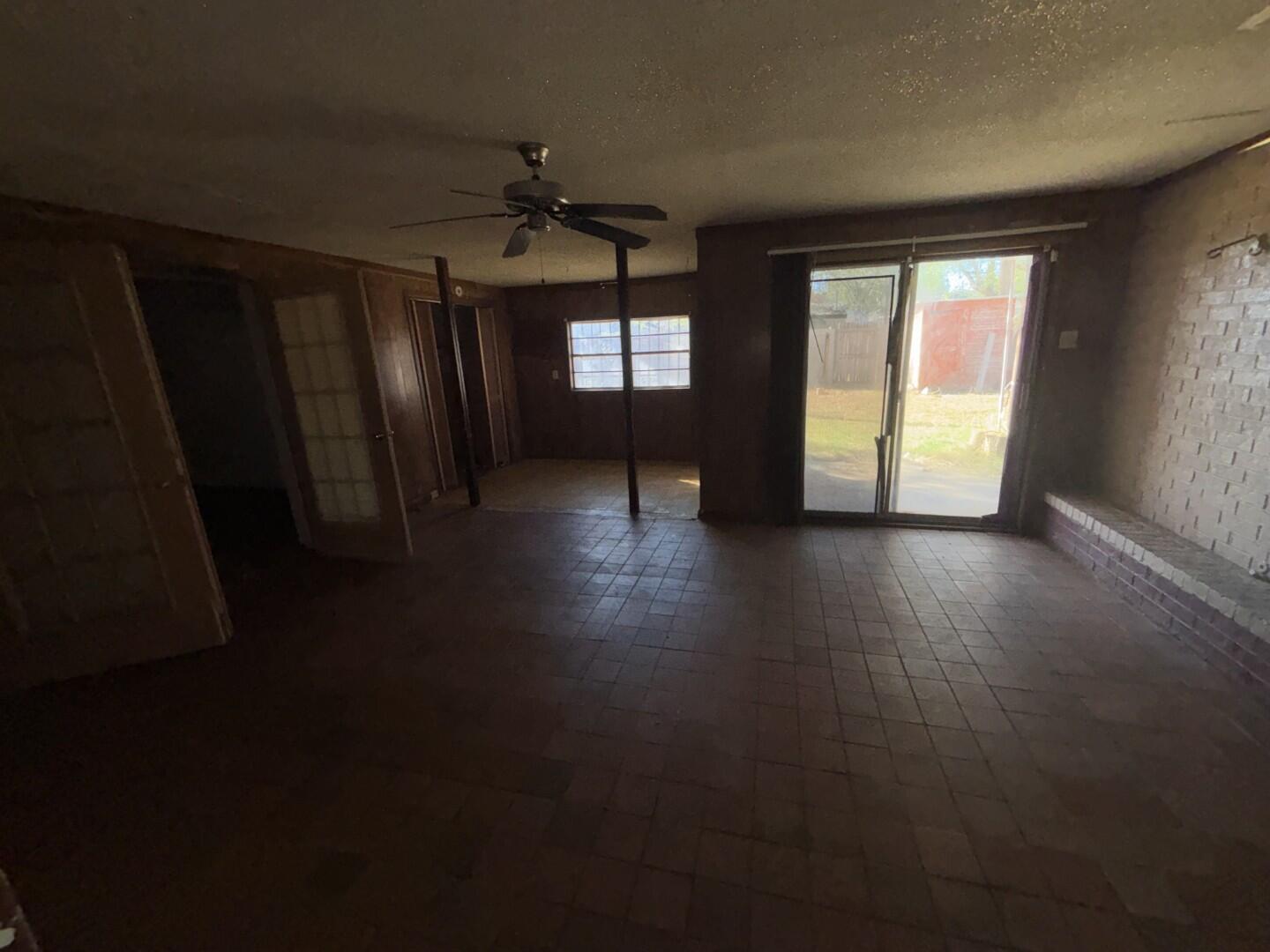 2513 Amherst Street Lubbock, TX 79415 - Photo 22 of 28 Bonus room