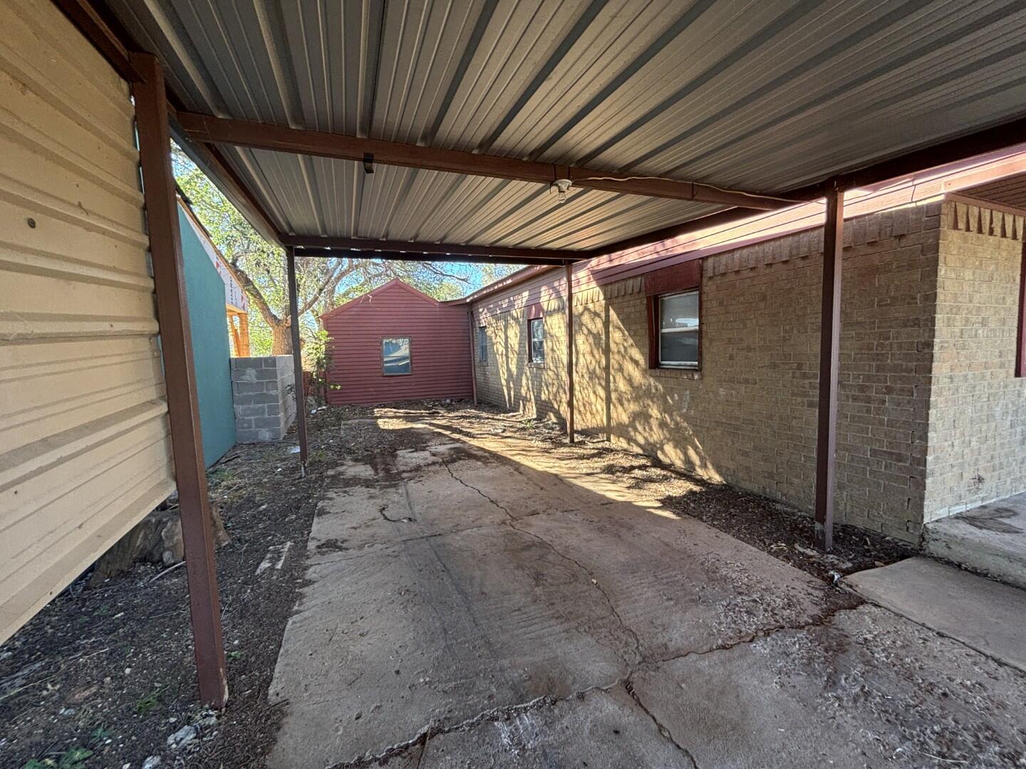 2513 Amherst Street Lubbock, TX 79415 - Photo 24 of 28 Carport - Left Side