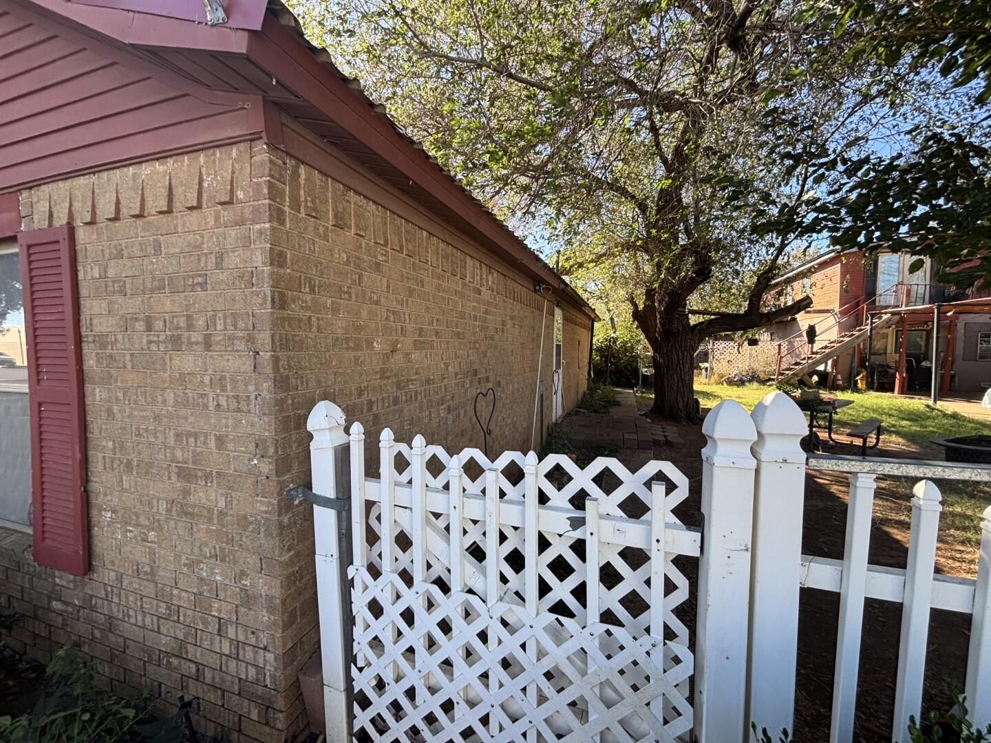 2513 Amherst Street Lubbock, TX 79415 - Photo 26 of 28 Right Side