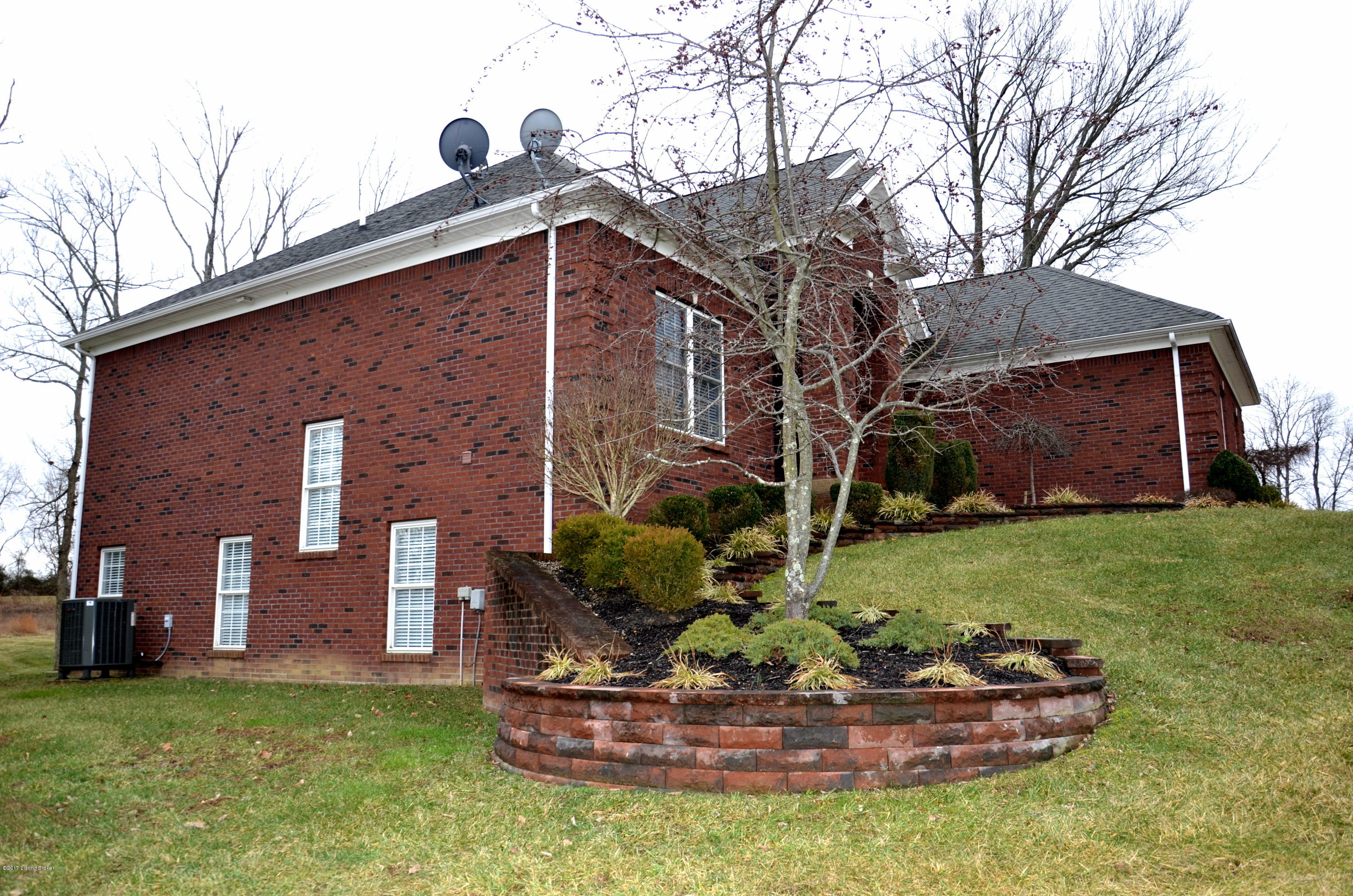 220 Silverview Road Smithfield, KY 40068 - Photo 10 of 43 DSC_7256