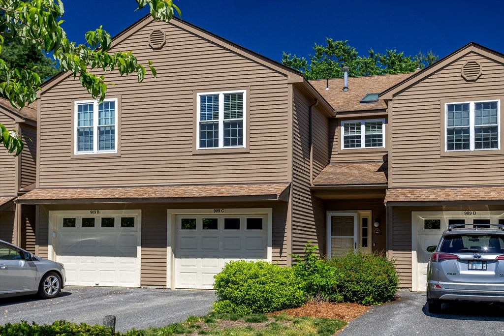 909 Ridgefield Circle, Unit 909C Clinton, MA 01510 - Photo 1 of 40