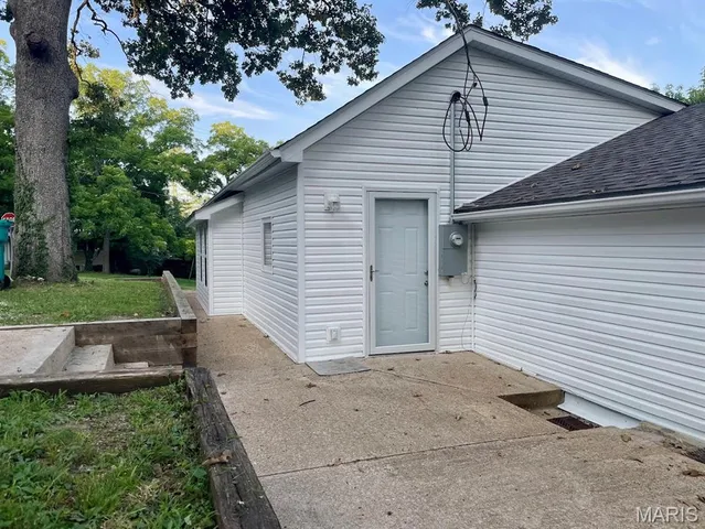 $219,000 | 404 North First Street, Steelville, MO 65565