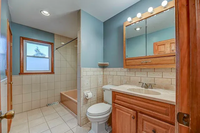 $417,900 | 1641 South Walnut Street, Janesville, WI 53546