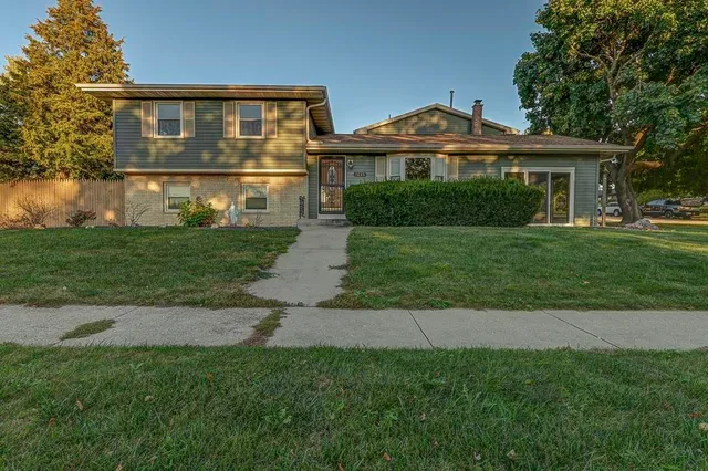 $417,900 | 1641 South Walnut Street, Janesville, WI 53546