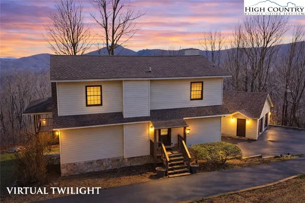 $879,900 | 323 Sugar Tree Lane, Sugar Mountain, NC 28604