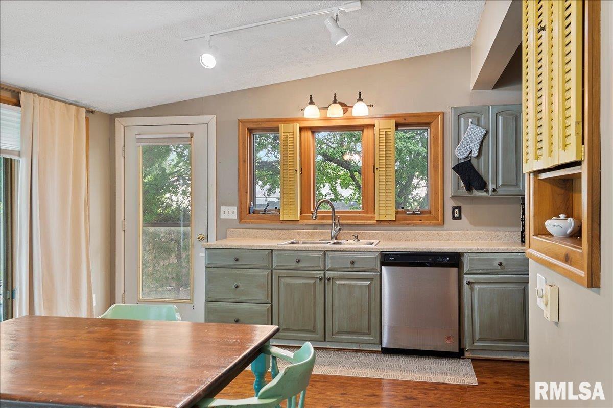 1230 Monument Avenue Springfield, IL 62702 - Photo 19 of 37