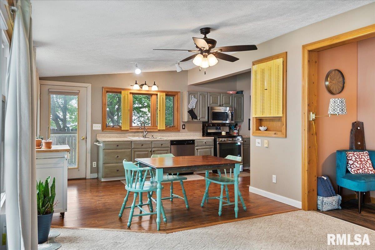 1230 Monument Avenue Springfield, IL 62702 - Photo 24 of 37