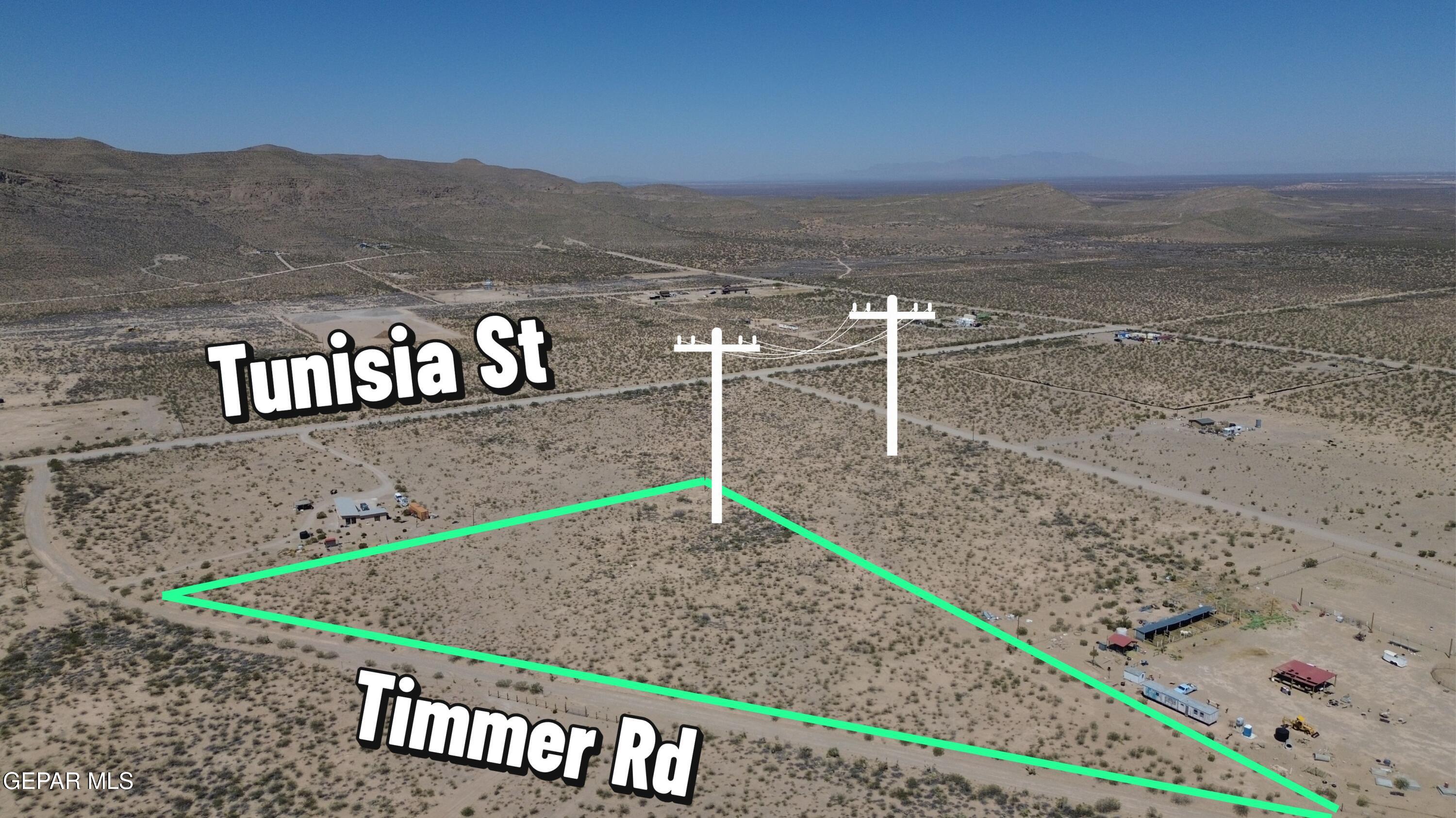 17099 Timmer Road El Paso, TX 79938 - Photo 8 of 19 a view of a backyard