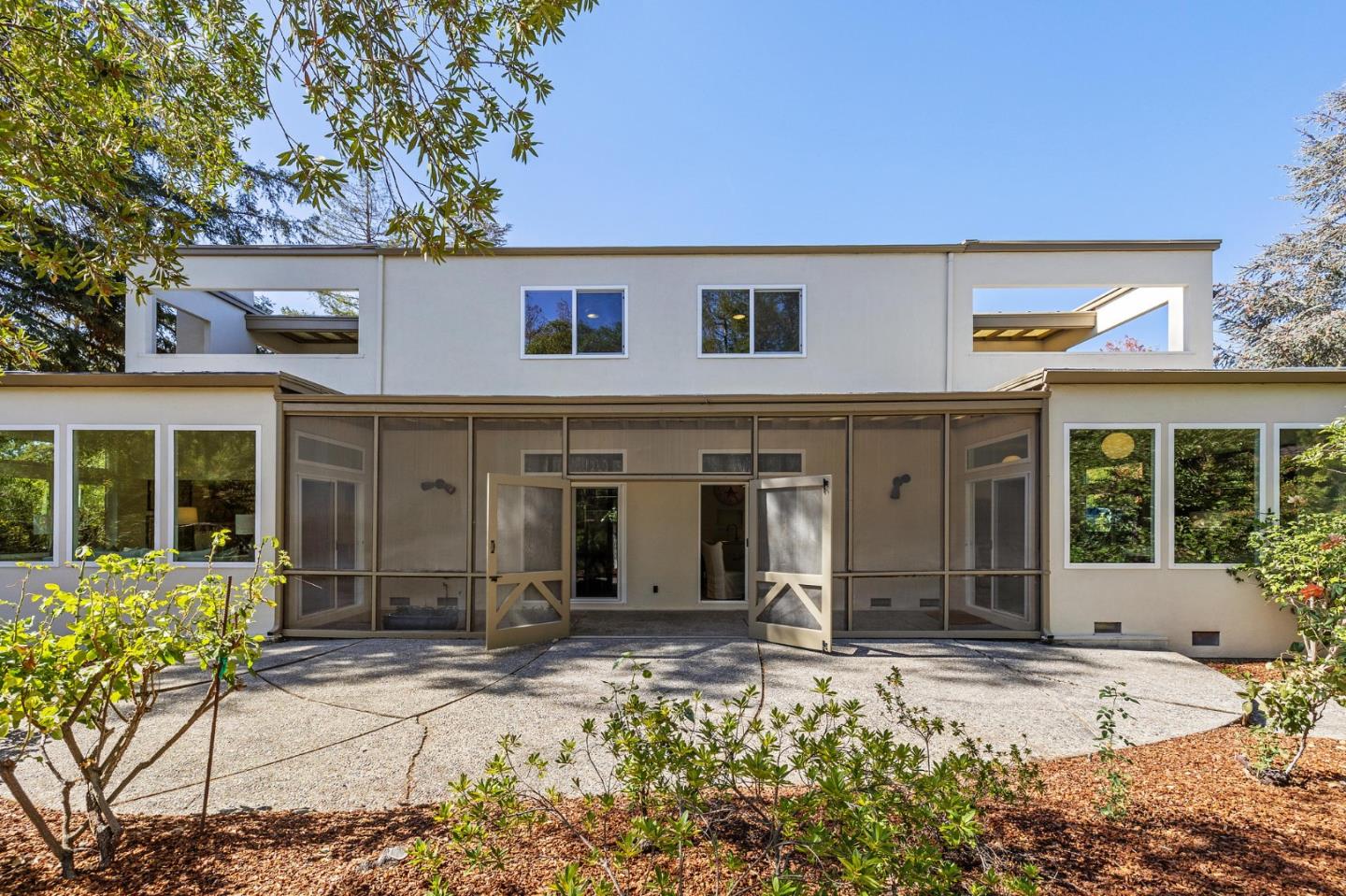 729 Tolman Drive Stanford, CA 94305 - Photo 38 of 48 front view of a house