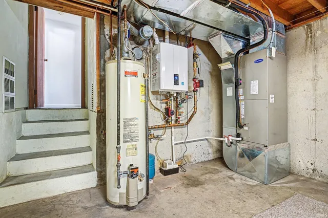 $235,000 | 54719 Eisenhower Drive, Elkhart, IN 46514