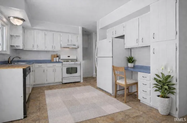 $235,000 | 54719 Eisenhower Drive, Elkhart, IN 46514