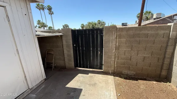 $229,900 | 2221 West Turney Avenue, Unit C, Phoenix, AZ 85015