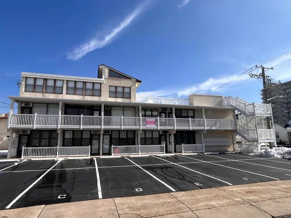 $6,000 | 9415 Pacific Avenue, Unit 43, Margate City, NJ 08402