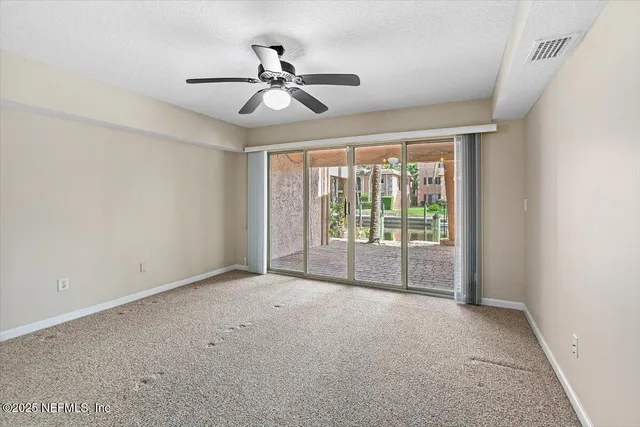 $309,000 | 5375 Ortega Farms Boulevard, Unit 1110, Jacksonville, FL 32210