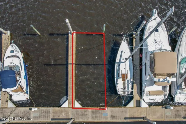 $309,000 | 5375 Ortega Farms Boulevard, Unit 1110, Jacksonville, FL 32210