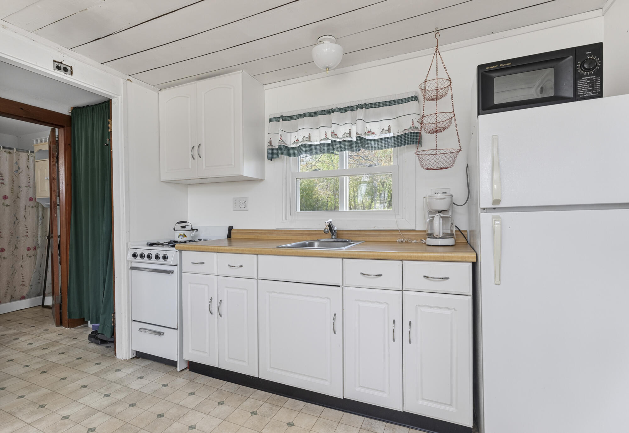84 Stovers Point Road Harpswell, ME 04079 - Photo 13 of 25 84 Stovers Point_08