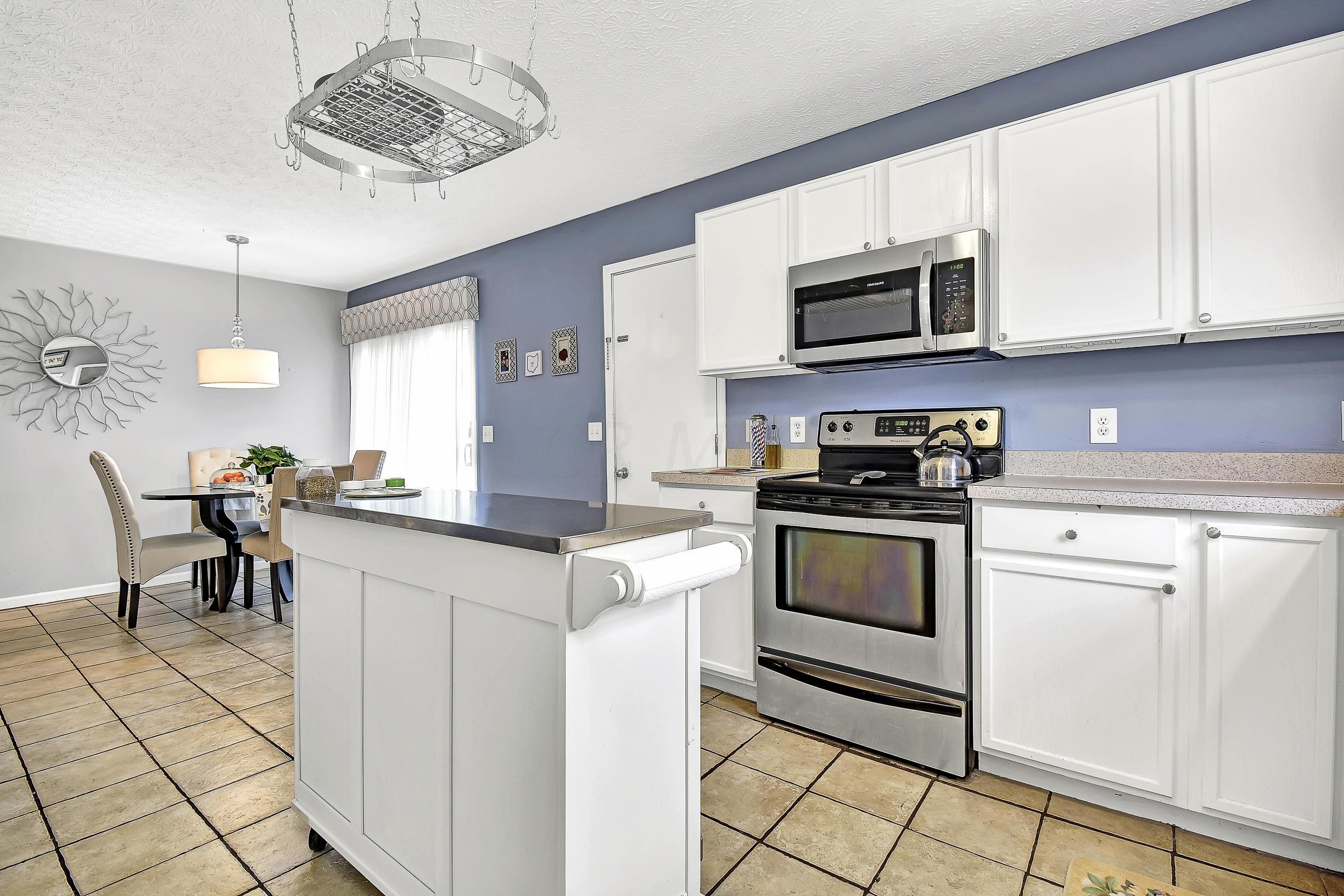 521 Rockets Street, Unit 162 Galloway, OH 43119 - Photo 12 of 28 Gallery Image 12