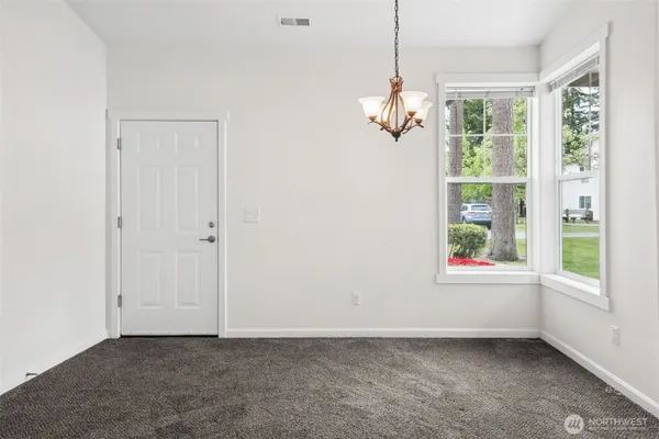 $5,400 | 24212 224th Avenue Southeast, Unit 4, Maple Valley, WA 98038
