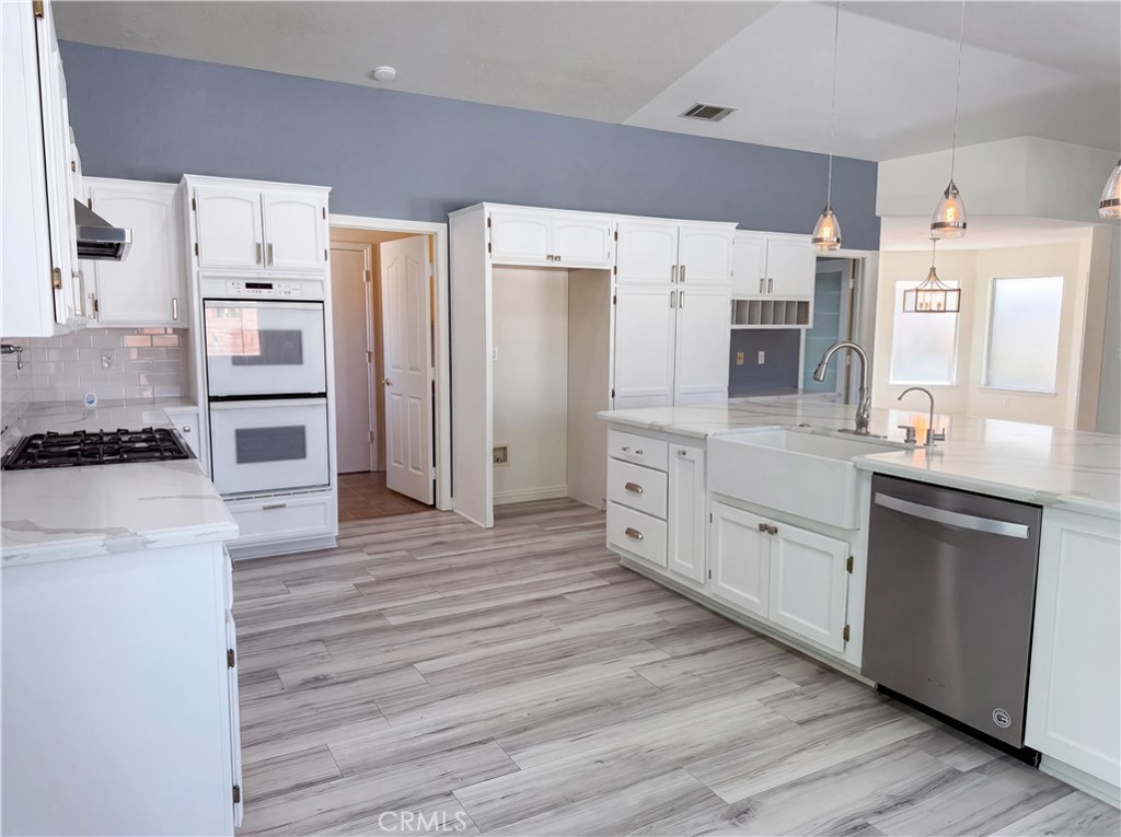 15358 Lookout Road Apple Valley, CA 92307 - Photo 9 of 28