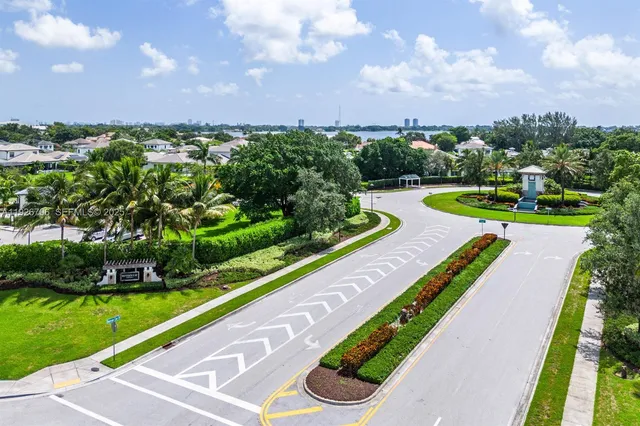 a view of an outdoor space