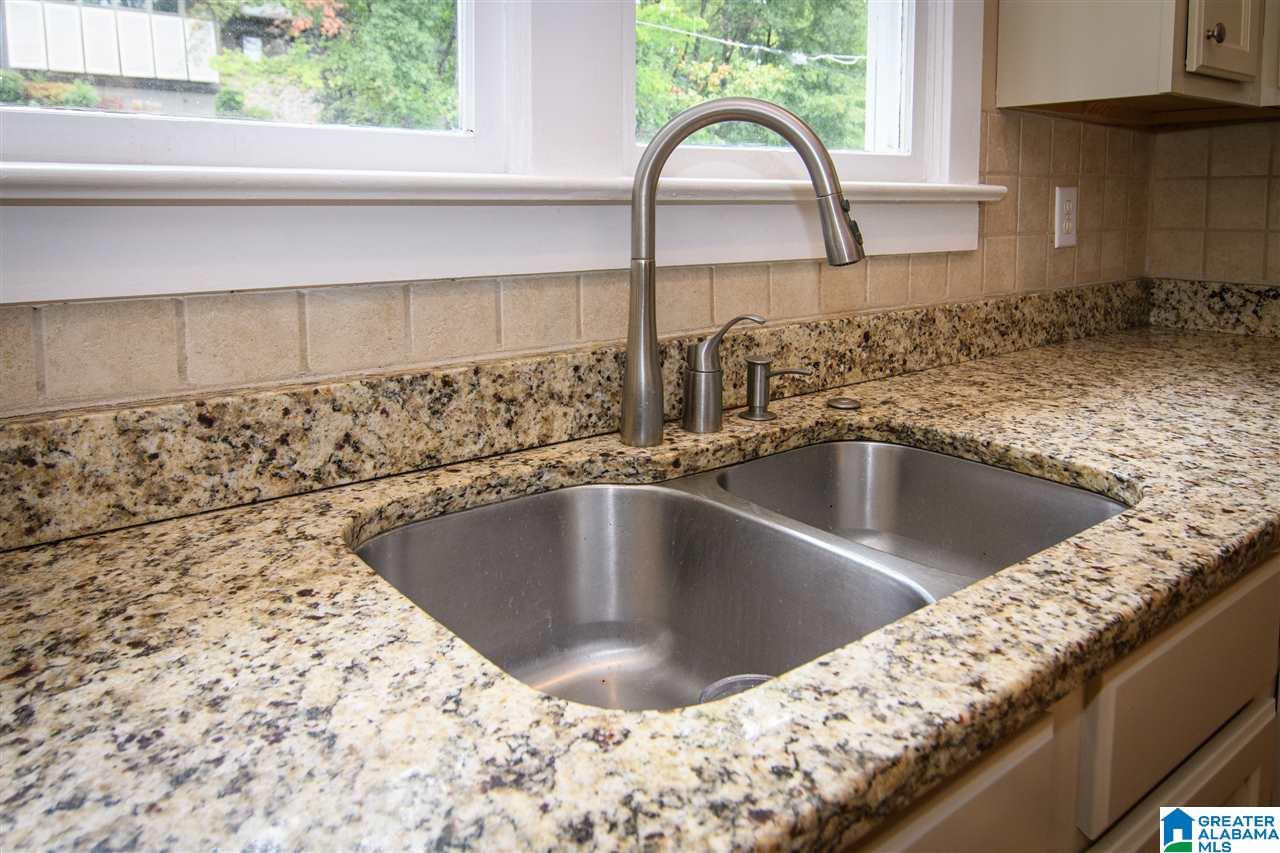 907 Irving Road Birmingham, AL 35209 - Photo 9 of 33