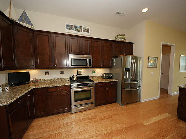 340 Decatur Drive Summerville, SC 29486 - Photo 19 of 51 16 Kitchen view 3