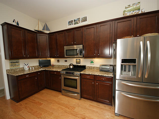 340 Decatur Drive Summerville, SC 29486 - Photo 22 of 51 19 Kitchen view 6
