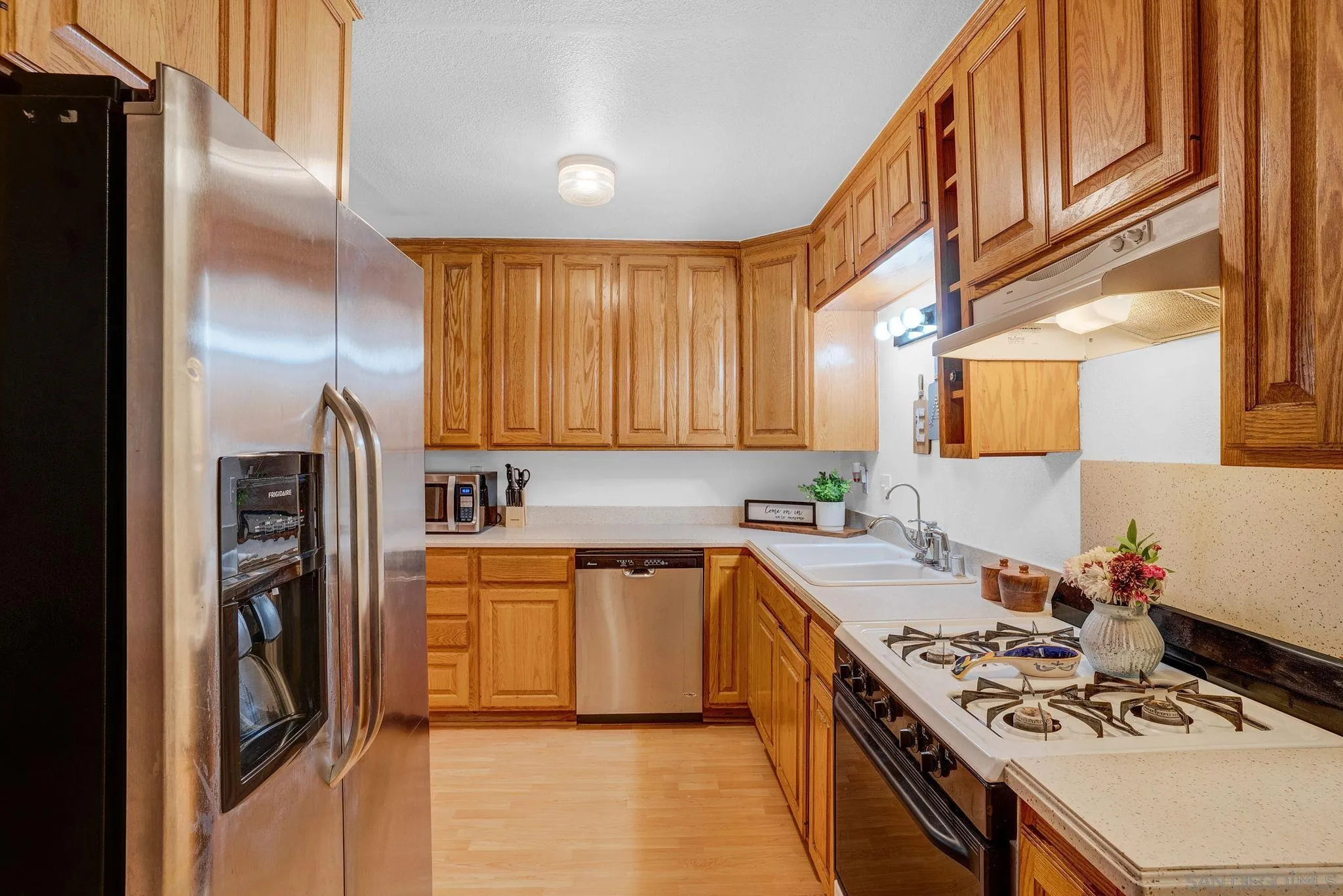 2033 Terraspiro Avenue Spring Valley, CA 91977 - Photo 12 of 23 Gallery Image 12
