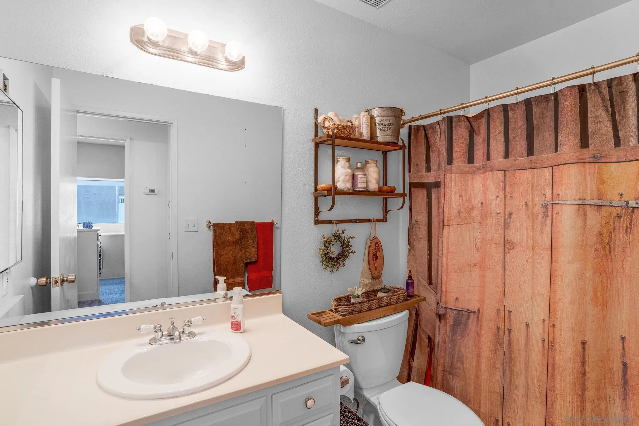 2033 Terraspiro Avenue Spring Valley, CA 91977 - Photo 18 of 23 Gallery Image 18
