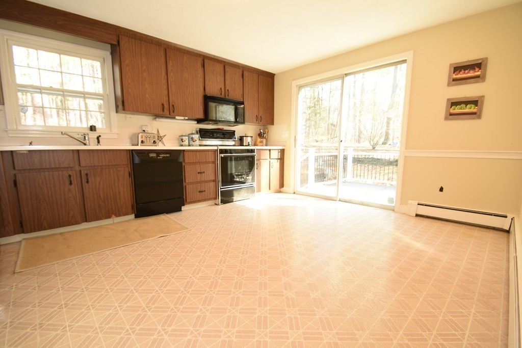 62 Warren Road Sudbury, MA 01776 - Photo 9 of 19