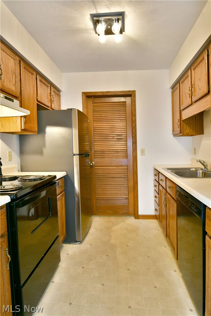 2237 Cadwallader-Sonk Road, Unit A Cortland, OH 44410 - Photo 16 of 50