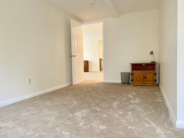 $2,500 | 59 Van Dam Street, Unit 2, Saratoga Springs, NY 12866