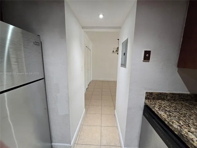 a view of utility room