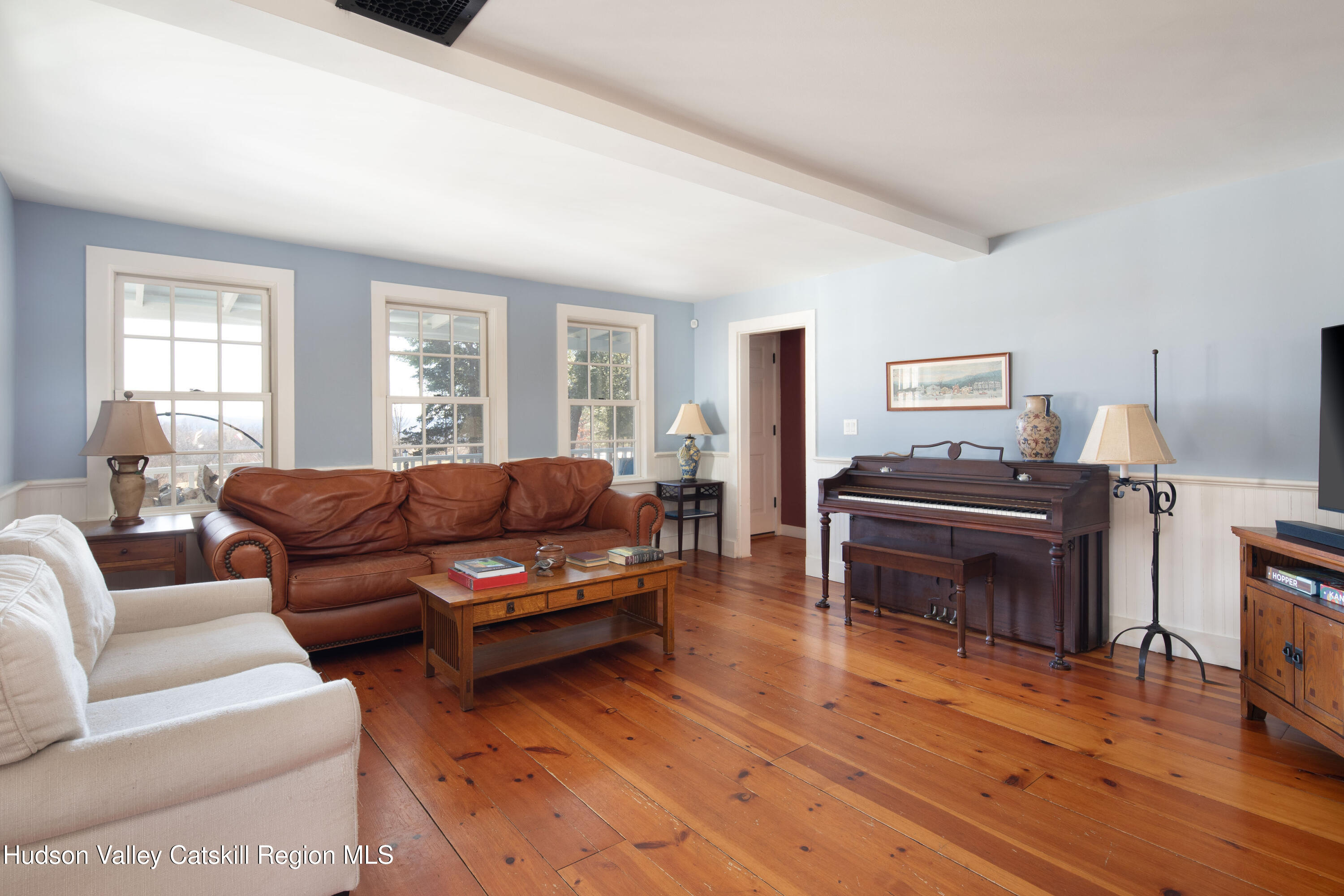 321 Tompkins Road Ancram, NY 12502 - Photo 34 of 54 living area