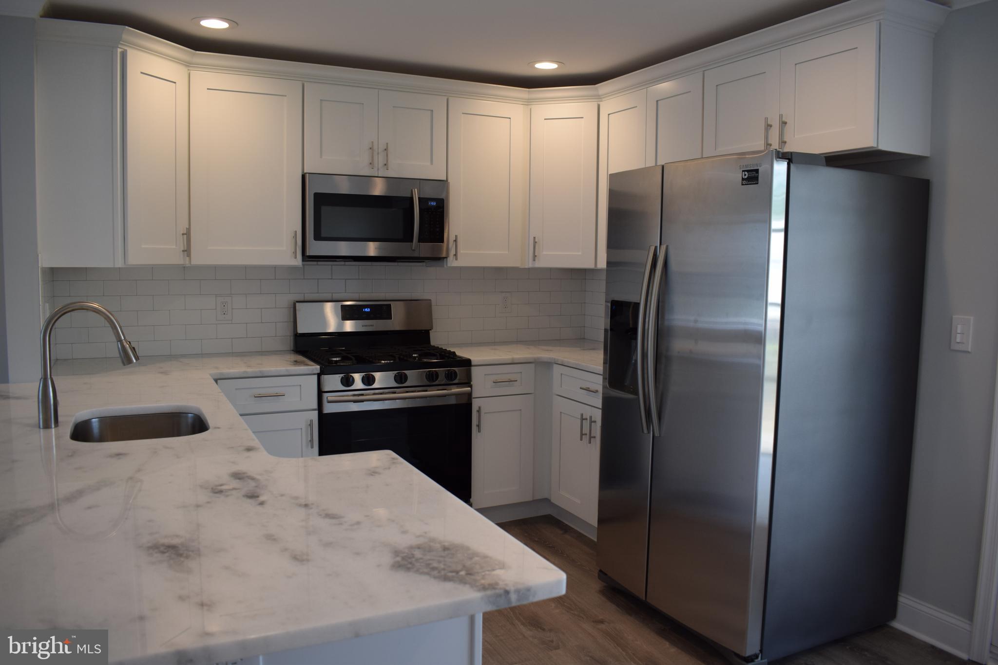 825 Dunbury Road Fairless Hills, PA 19030 - Photo 10 of 24 Gallery Image 10