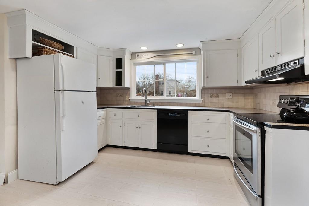 3 New Field Road Scituate, MA 02066 - Photo 9 of 21 Gallery Image 9