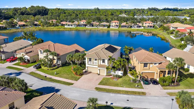 $729,000 | 3104 Southwest Porpoise Circle, Stuart, FL 34997