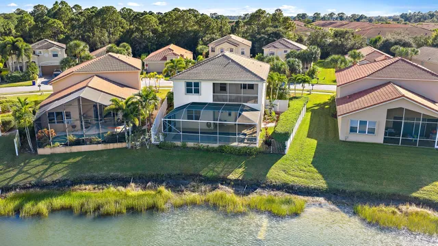 $729,000 | 3104 Southwest Porpoise Circle, Stuart, FL 34997